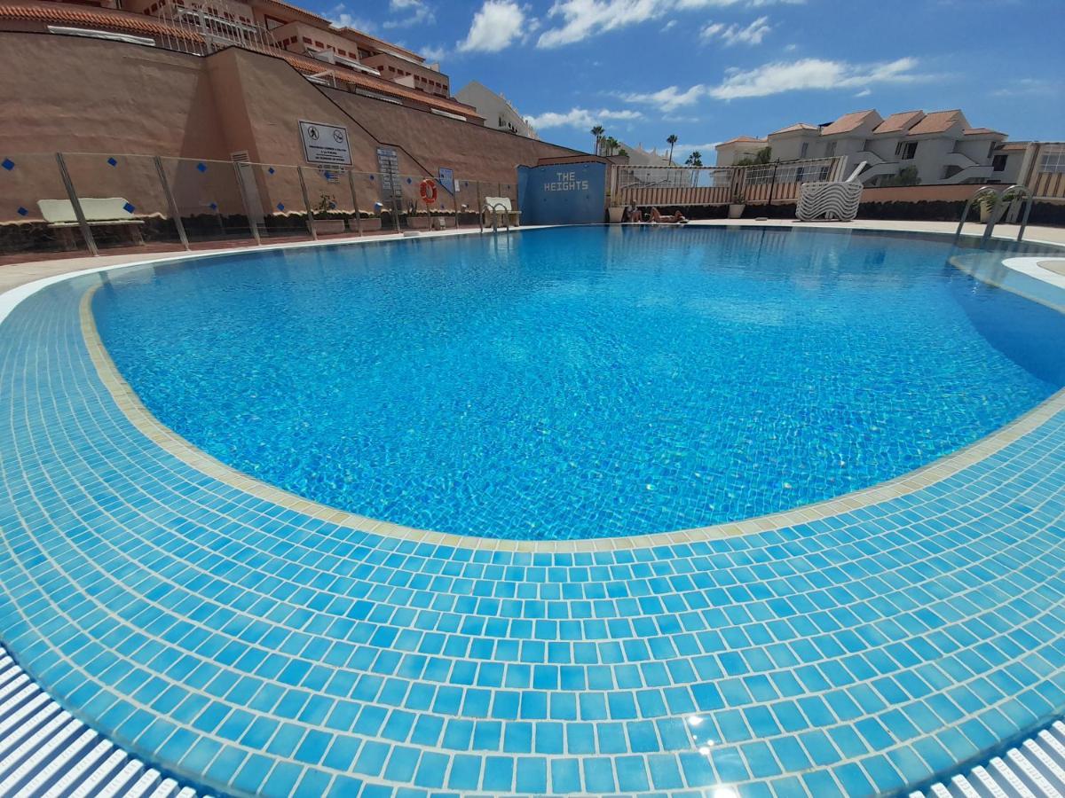 The Heights Deluxe Apartment Arona  Luaran gambar
